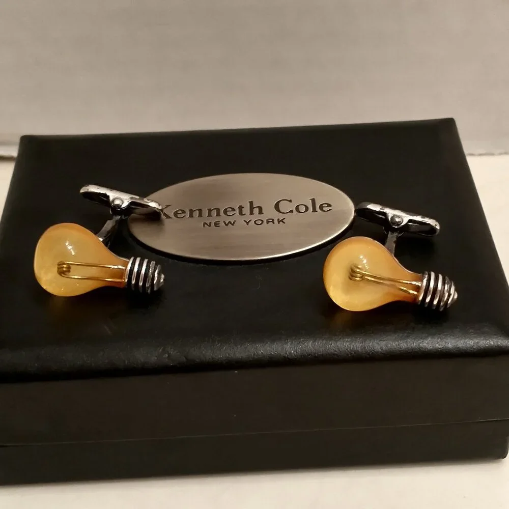 VINTAGE KENNETH COLE CUFFLINKS in BOX